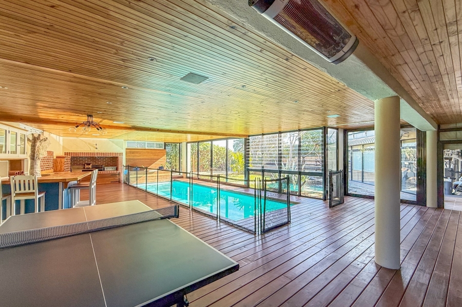 5 Bedroom Property for Sale in Plattekloof Western Cape